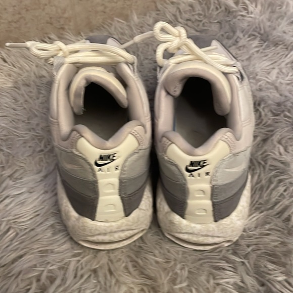Nike Air Max 95 grey and white. Size 7.5 in men’s. - Picture 3 of 4